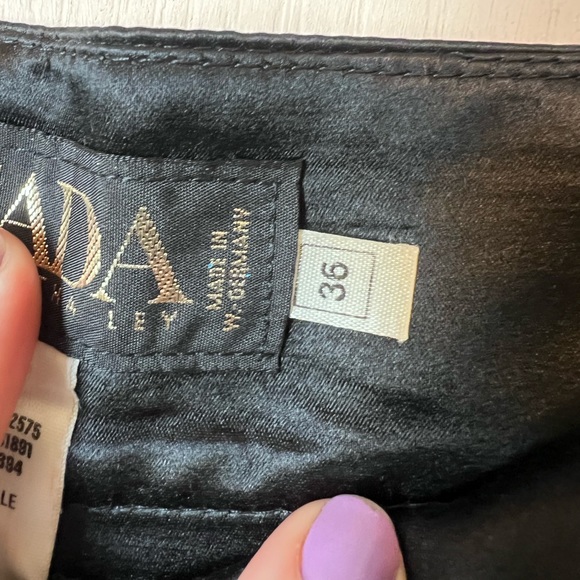 VINTAGE Escada by Margaretha Ley Green Velvet Pants Luxury Brand - Picture 8 of 8